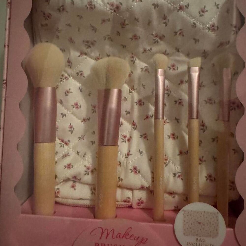 Kensie Makeup Brushes Set + Cosmetic Bag